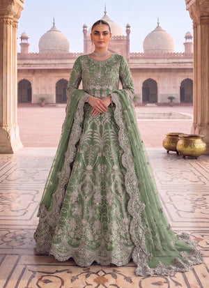 Mehendi Outfits