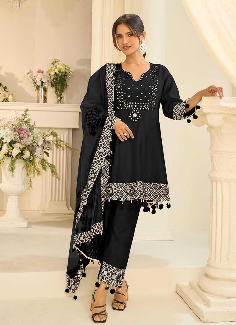 Black Mirror Embroidery Pant Style Suit