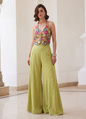 Mehendi Outfits
