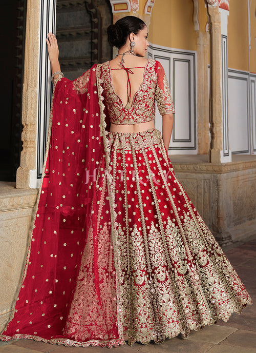 This collection of latest party wear lehenga designs has something for everyone as it offers diversified patterns only at Hatkay.