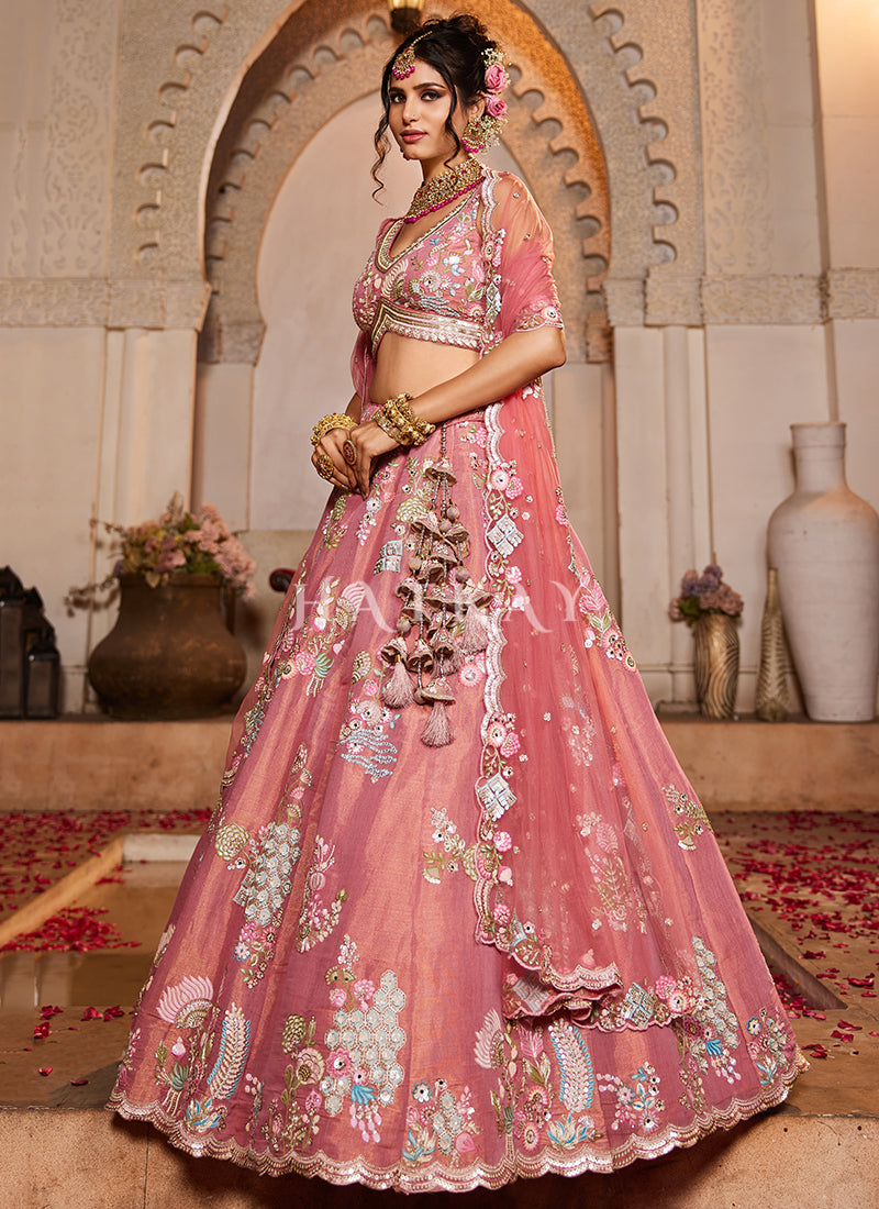 Buy Indian Lehenga In USA, UK, Canada, Germany, Australia With Free Shipping.