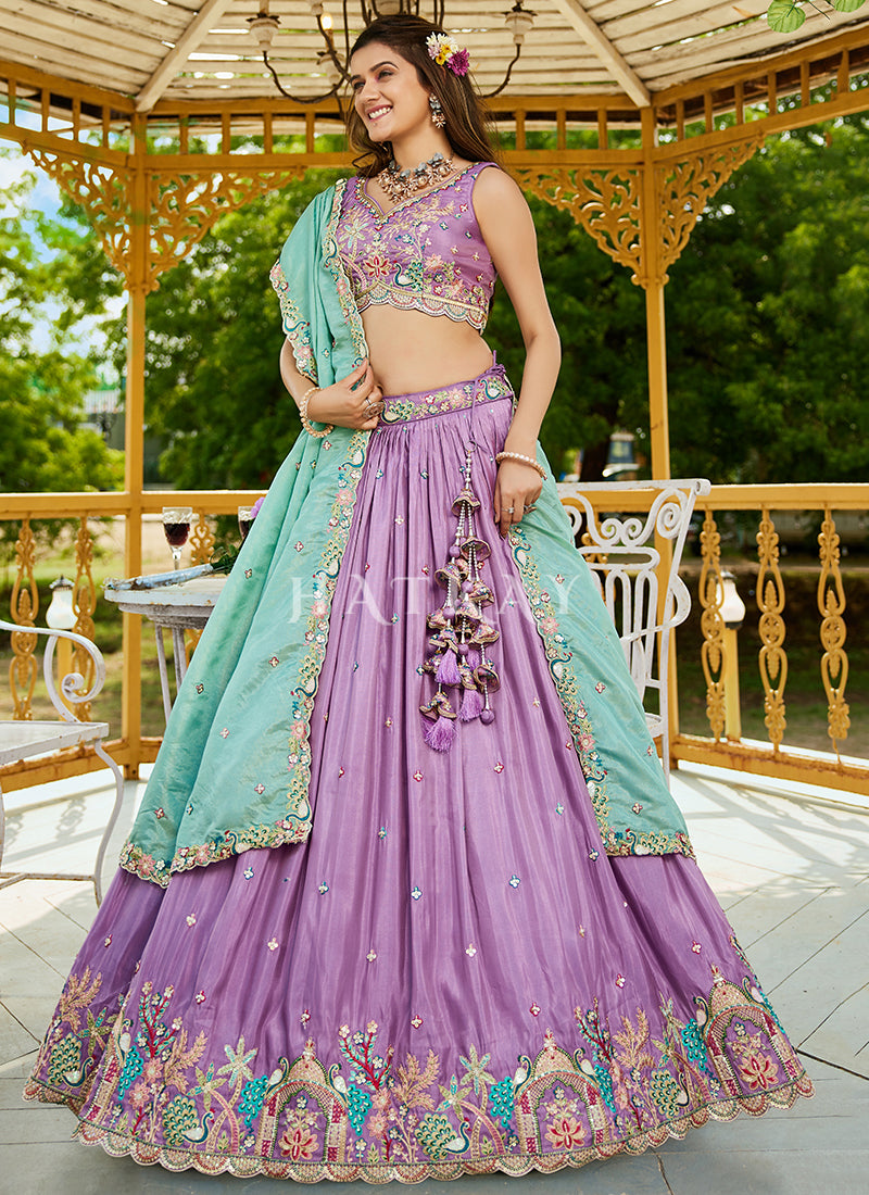 Buy Indian Lehenga In USA, UK, Canada, Germany, Australia With Free Shipping.