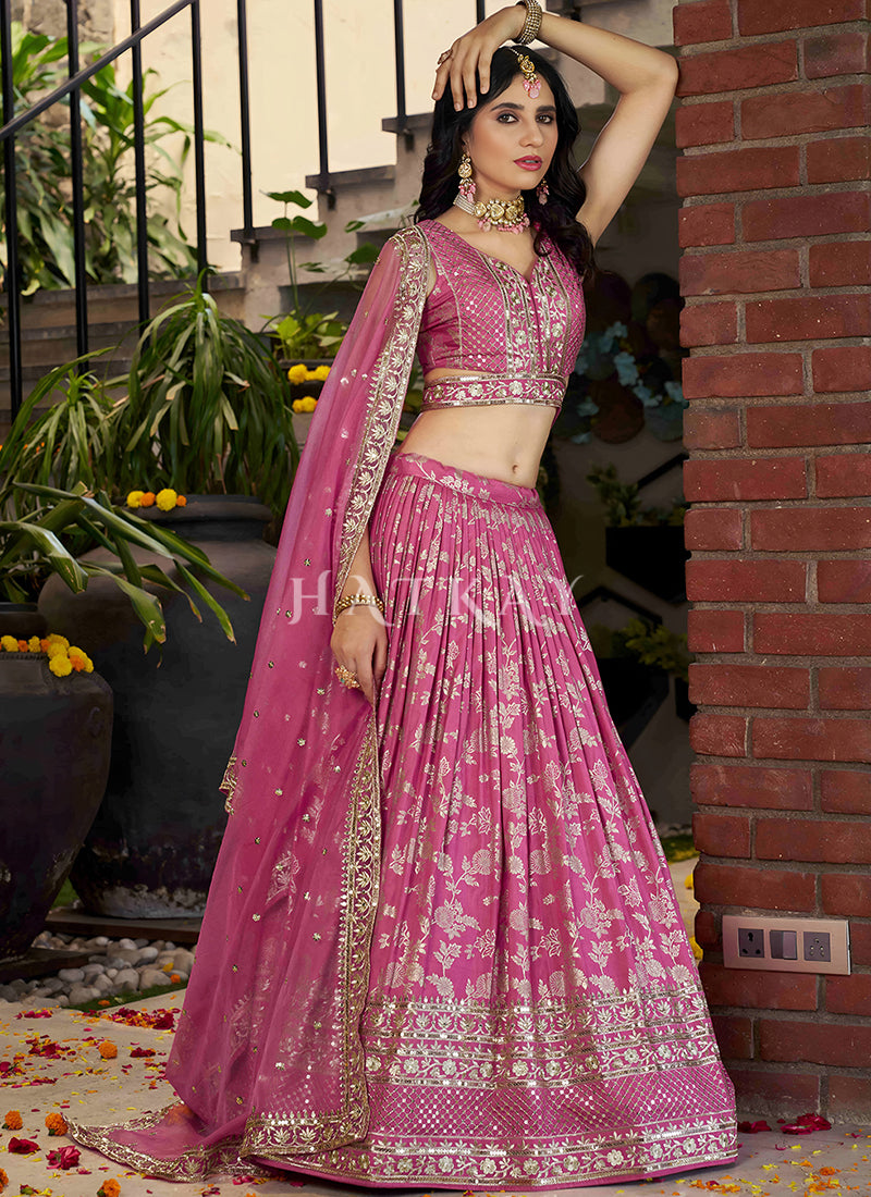 Buy Indian Lehenga In USA, UK, Canada, Germany, Australia With Free Shipping.