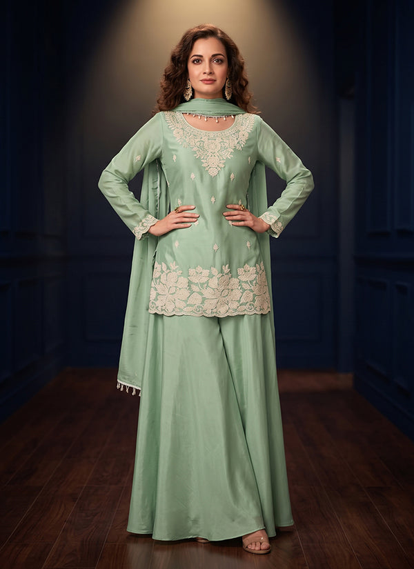 Mehendi Outfits