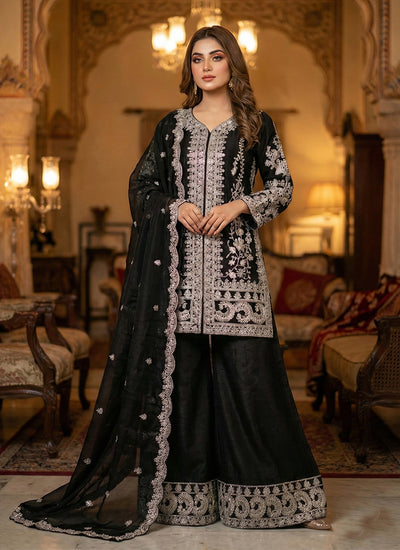 How Do Muslims Dress Up for Eid? How Do Muslims Dress Up for Eid?