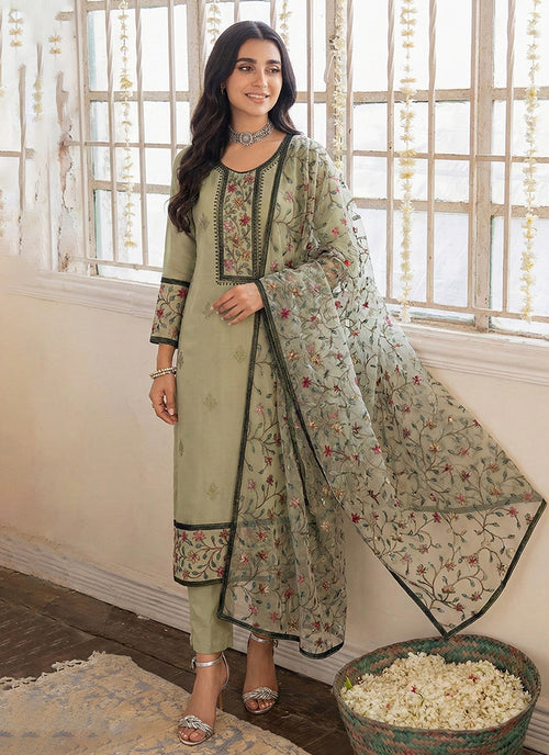 Green Embroidery Pakistani Style Pant Suit