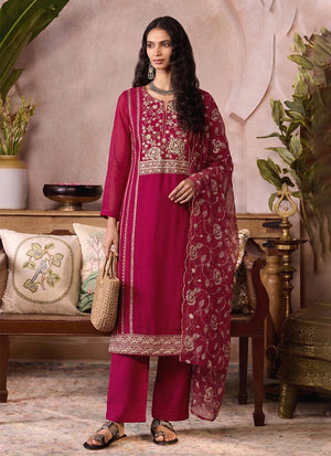 Engagement Outfits