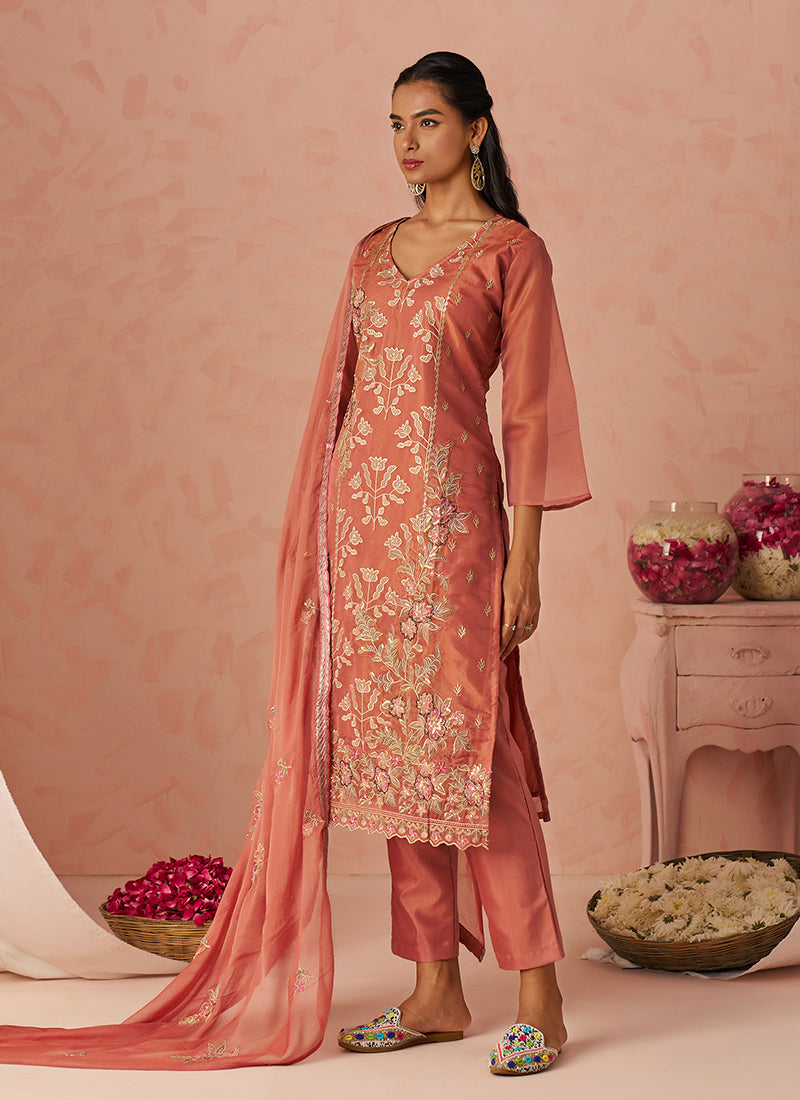 Buy Pakistani Suit Online In UK