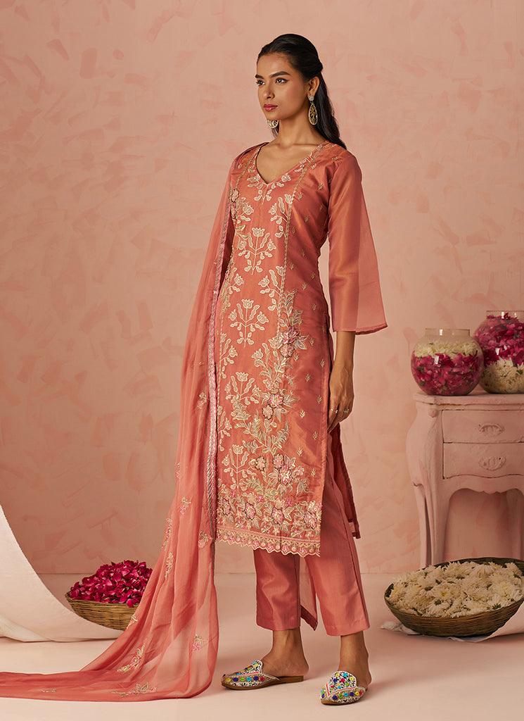 Buy Pakistani Suit Online In UK