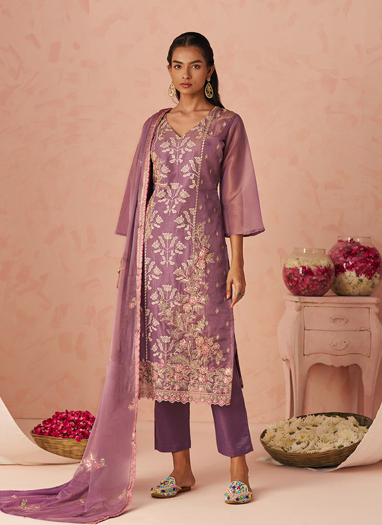 Buy Pakistani Suit Online In Canada