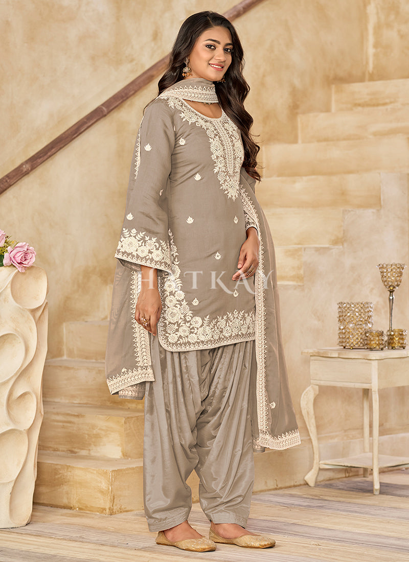 Buy Salwar Kameez Suit In USA