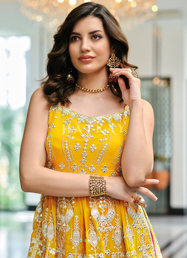 Beautiful Diva Tamannaah Bhatia Looked Gorgeous In Yellow Kurta And Jacket  With Minimal Jewelry, See Here