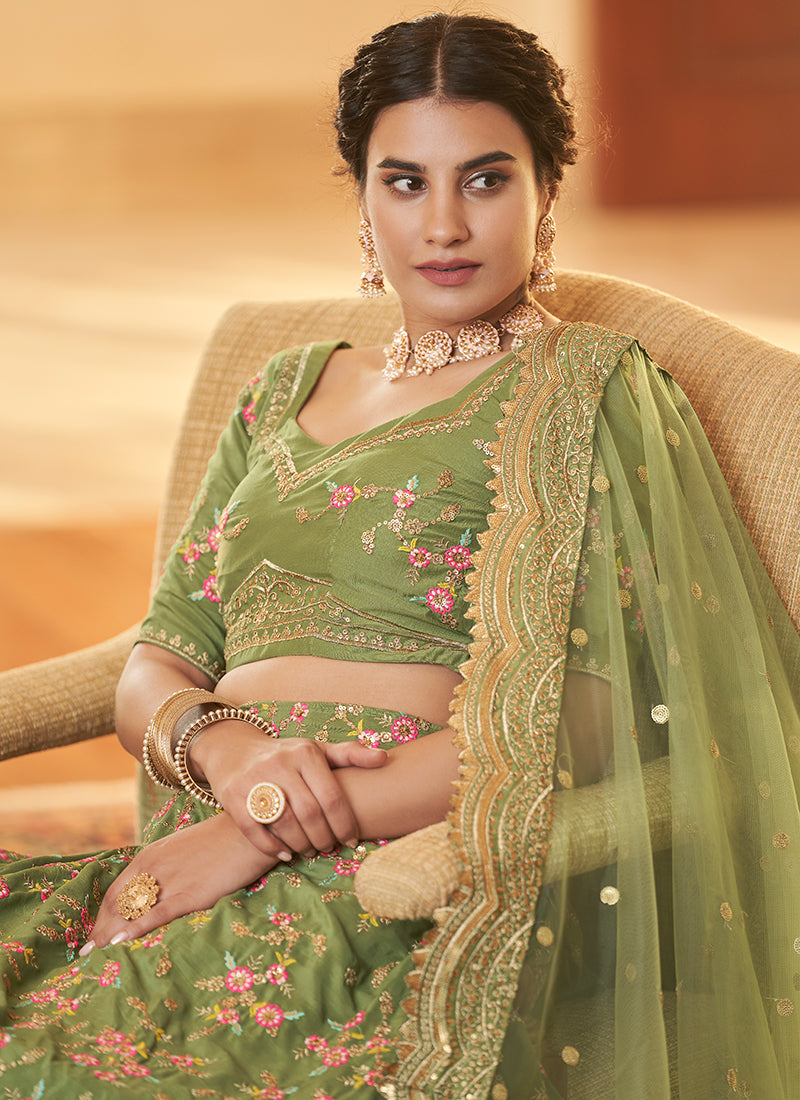 Shop Bollywood Lehengas In USA, UK, Canada, Germany, Mauritius, Singapore With Free Shipping Worldwide.