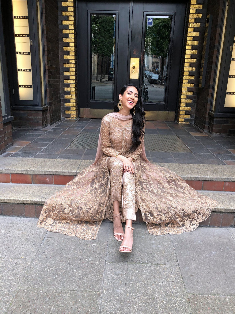 Rose Gold Coppers Embroidered Wedding Lehenga Suit xs Rose Gold Coppers Embroidered Wedding Lehenga Suit xs
